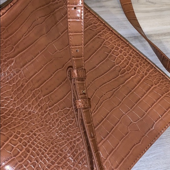 NWOT UO faux leather bag - Picture 3 of 5